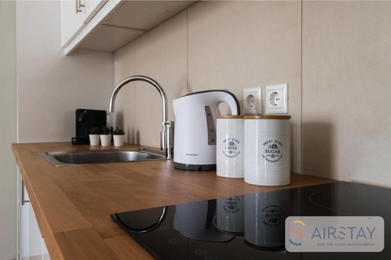Anivia Apartments Airport By Airstay Spáta Dış mekan fotoğraf